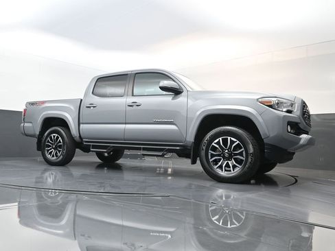Used 2021 Toyota Tacoma TRD Sport AWD/4WD image 20
