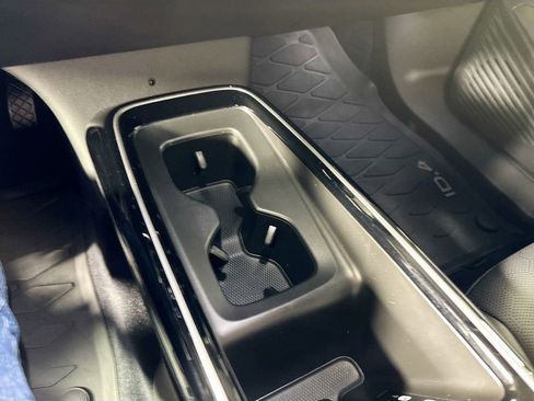 Certified 2023 Volkswagen ID.4 Pro S AWD/4WD image 15