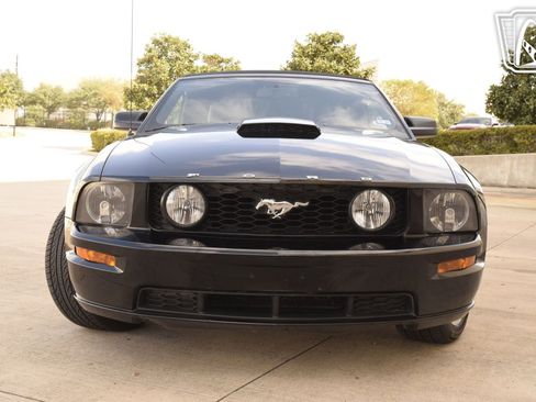 Used 2009 Ford Mustang GT RWD image 34