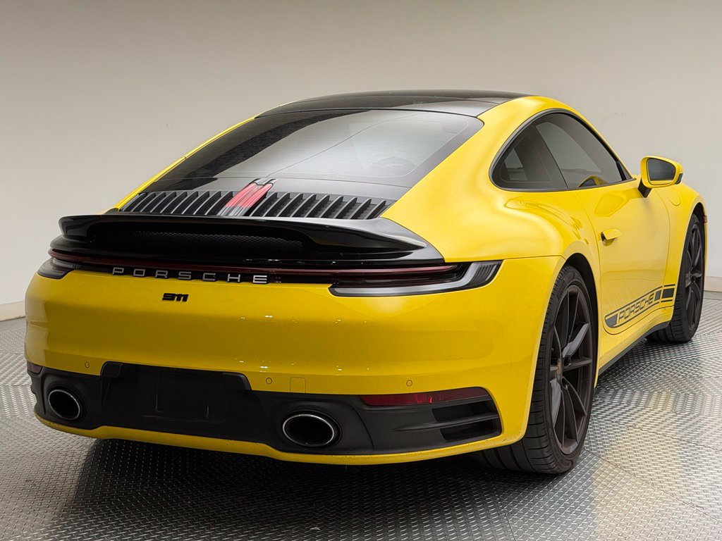 Used 2021 Porsche 911 Carrera RWD image 3