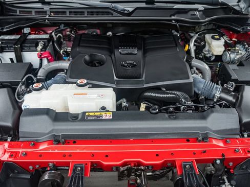 Used 2024 Toyota Tundra SR5 AWD/4WD image 19