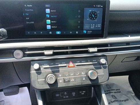 Used 2025 Hyundai Tucson SE FWD image 21