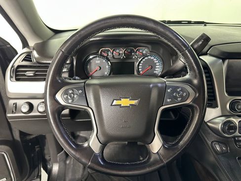 Used 2019 Chevrolet Suburban LT image 24