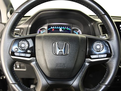 Used 2020 Honda Pilot Touring image 19