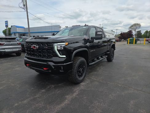 New 2026 Chevrolet Silverado 2500 ZR2 AWD/4WD image 3