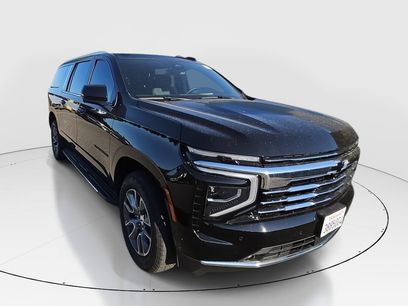 Used 2025 Chevrolet Suburban LT w/ Comfort Package