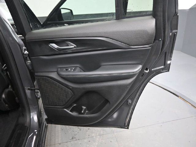 Used 2024 Jeep Grand Cherokee Laredo AWD/4WD image 16