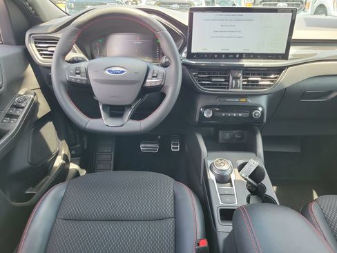 Certified 2023 Ford Escape ST-Line w/ Tech Pack #1 FWD image 12