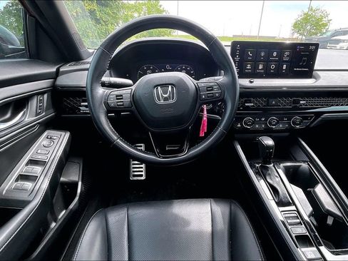 Used 2023 Honda Accord Sport image 7