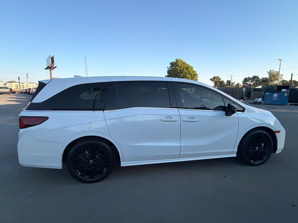 Used 2026 Honda Odyssey Sport-L image 3