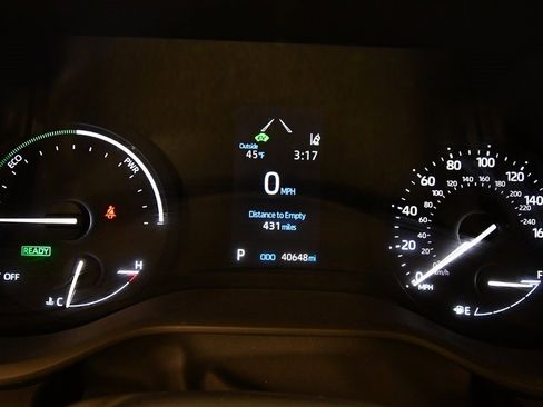 Used 2024 Toyota Sienna LE image 22