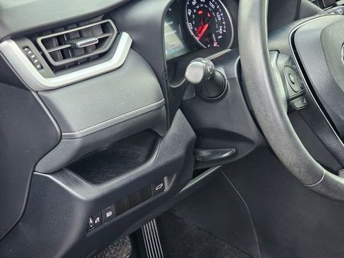 Used 2020 Toyota RAV4 XLE Premium image 14