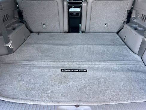 Certified 2019 Toyota Highlander Limited w/ Carpet Mat Package (TMS) AWD/4WD image 18