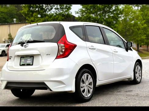 Used 2018 Nissan Versa Note SV image 16