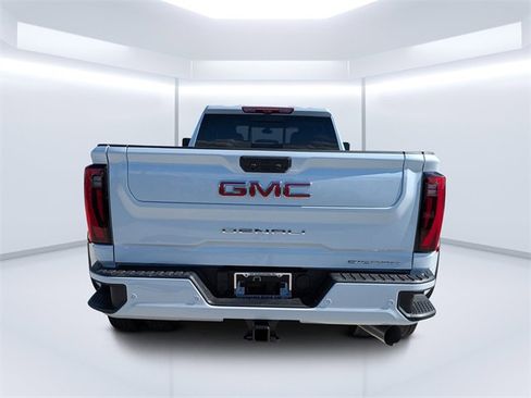 New 2026 GMC Sierra 3500 Denali w/ Denali Reserve Package image 4