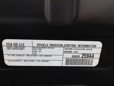 Used 2024 Chrysler Pacifica Touring-L image 20