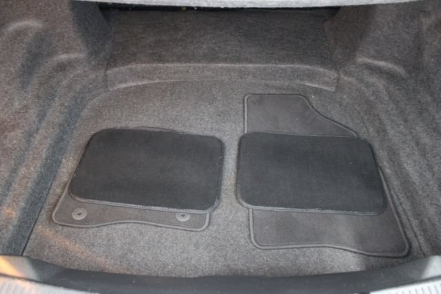 Used 2013 Ford Taurus SEL FWD image 23