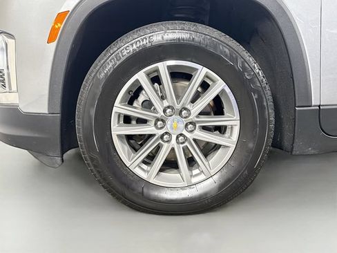 Used 2023 Chevrolet Traverse LT FWD image 35
