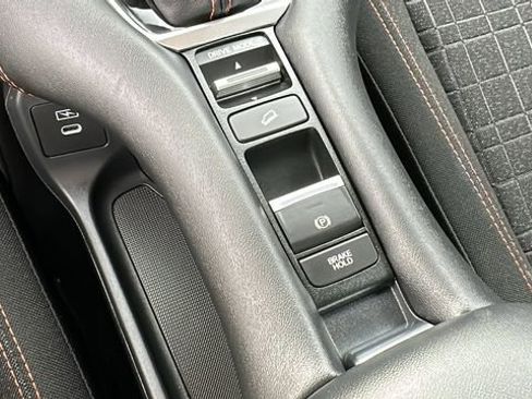 Used 2025 Honda HR-V Sport image 18