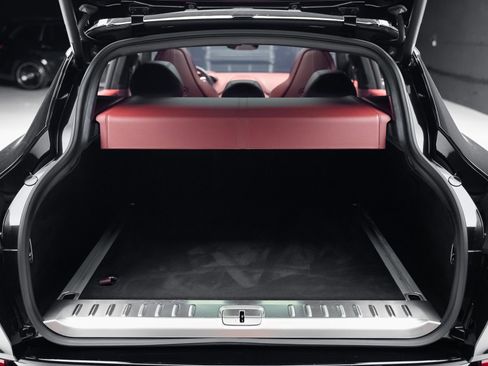 Used 2021 Aston Martin DBX image 73