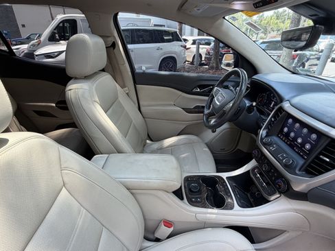 Used 2021 GMC Acadia Denali w/ Denali Technology Package FWD image 46