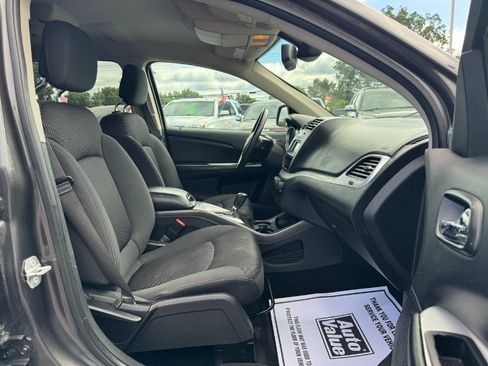 Used 2018 Dodge Journey SE w/ Popular Equipment Group FWD image 20