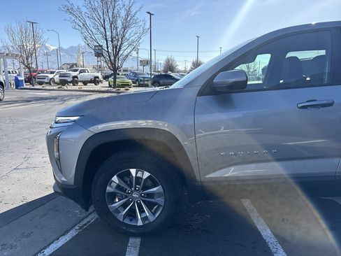New 2026 Chevrolet Equinox LT w/ Convenience Package II image 9