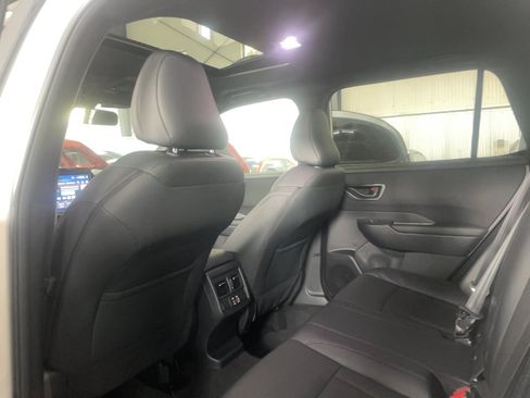 Used 2026 Subaru Outback Premium AWD/4WD image 11