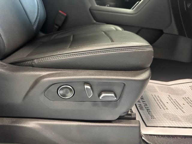 Used 2025 GMC Sierra 3500 Denali AWD/4WD image 22