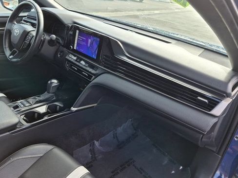 Used 2025 Toyota Camry SE FWD image 6