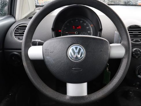 Used 2006 Volkswagen Beetle Coupe w/ Package 1 image 6