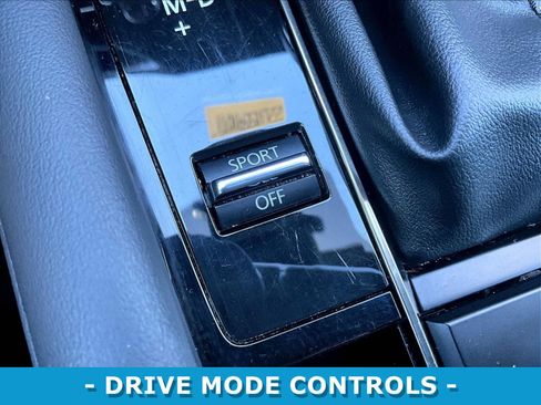 Used 2020 MAZDA MAZDA3 Hatchback w/ Preferred Package FWD image 36