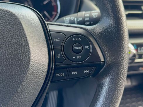 Certified 2025 Toyota RAV4 XLE AWD/4WD image 18