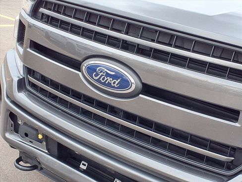 Used 2018 Ford F150 XLT w/ Equipment Group 302A Luxury image 32