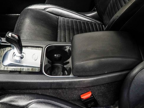 Used 2020 Land Rover Discovery Sport S image 18