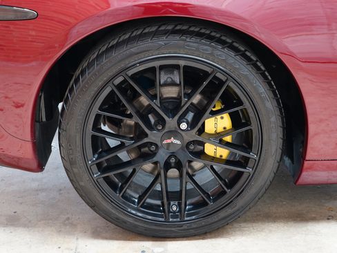 Used 2006 Chevrolet Corvette Coupe w/ Preferred Equipment Group image 57