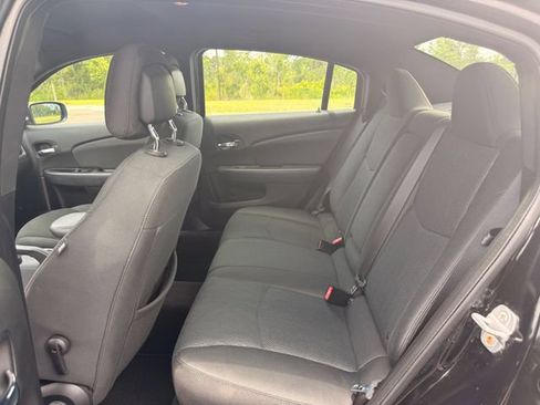 Used 2011 Chrysler 200 LX FWD image 6