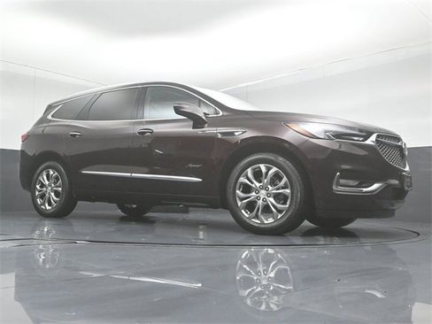 Used 2021 Buick Enclave Avenir w/ Avenir Technology Package image 39