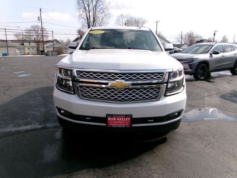 Used 2017 Chevrolet Tahoe LT w/ LT Signature Package image 3