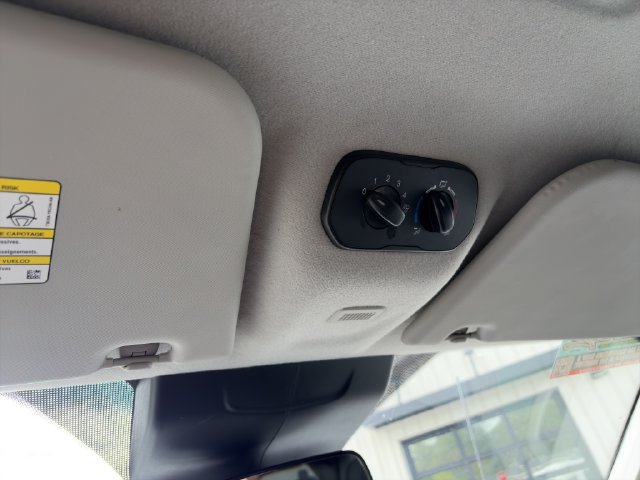 Used 2017 Ford Transit 350 XLT RWD image 15