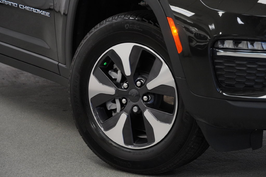 Certified 2023 Jeep Grand Cherokee 4WD 4xe image 8
