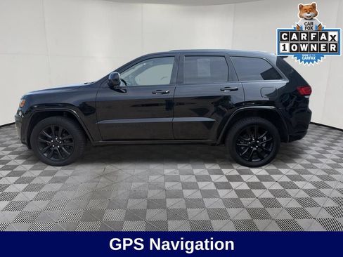 Used 2018 Jeep Grand Cherokee Altitude AWD/4WD image 2