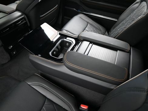 Used 2024 Jeep Grand Wagoneer Series III w/ Quick Order Packagew 28T image 49