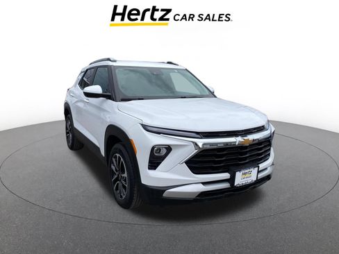 Used 2025 Chevrolet TrailBlazer LT image 1