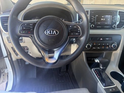 Used 2017 Kia Sportage LX FWD image 15