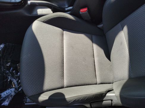 Used 2021 Kia Soul LX image 19