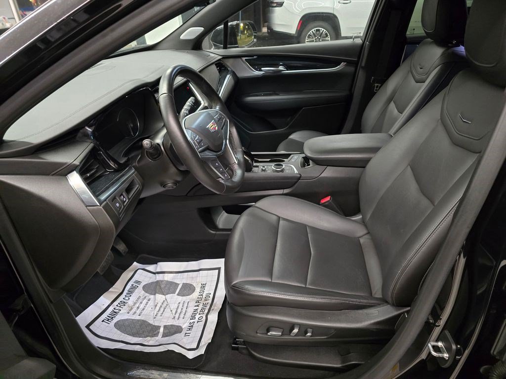 Used 2024 Cadillac XT5 Premium Luxury FWD image 16