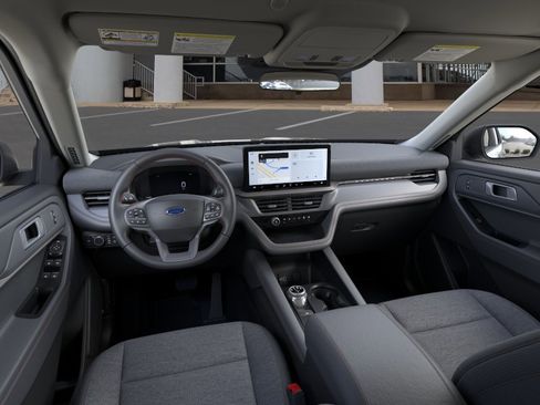 New 2026 Ford Explorer Active RWD image 9