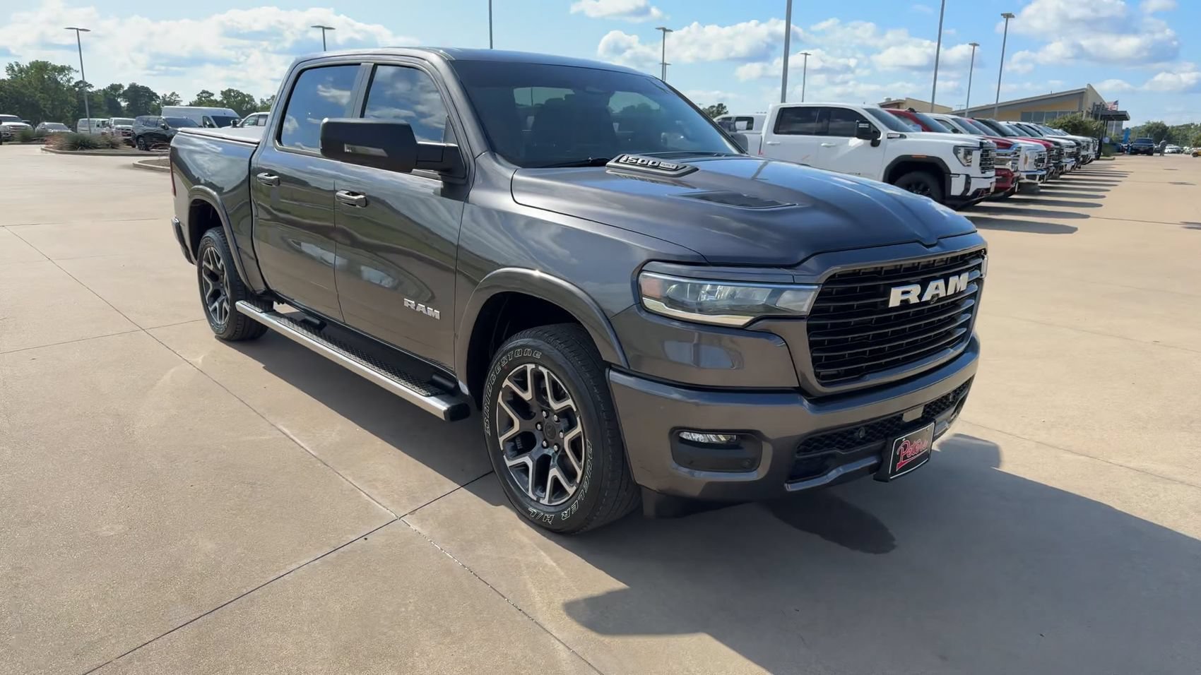 Used 2025 RAM 1500 Laramie AWD/4WD image 3