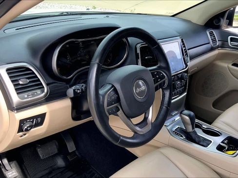 Used 2020 Jeep Grand Cherokee Limited image 16